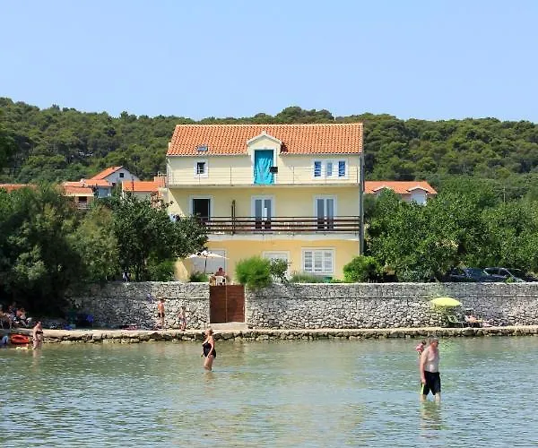 Family Friendly Seaside Kraj, Pasman - 699 Apartman *