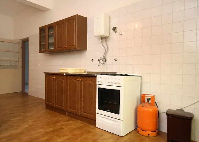Family Friendly Seaside Kraj, Pasman - 699 Apartament *