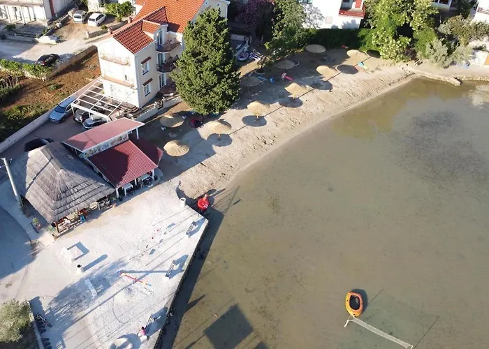 Family Friendly Seaside Kraj, Pasman - 699 Apartament Tkon