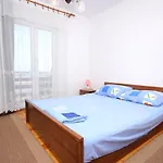Family Friendly Seaside Kraj, Pasman - 699 Appartement Tkon