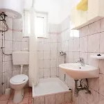 Family Friendly Seaside Kraj, Pasman - 699 Appartement *
