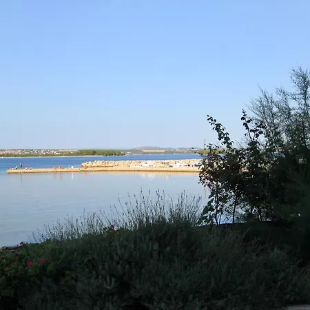 Family Friendly Seaside Kraj, Pasman - 699 شقة