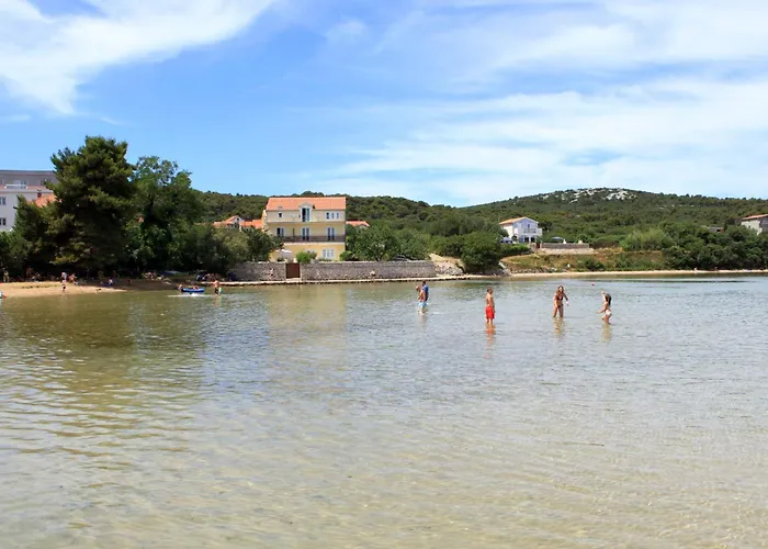 Family Friendly Seaside Kraj, Pasman - 699 Lägenhet Tkon