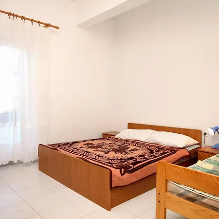 Family Friendly Seaside Kraj, Pasman - 699 * Tkon