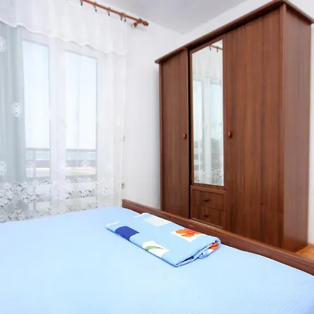 Apartmán Family Friendly Seaside Kraj, Pasman - 699 *