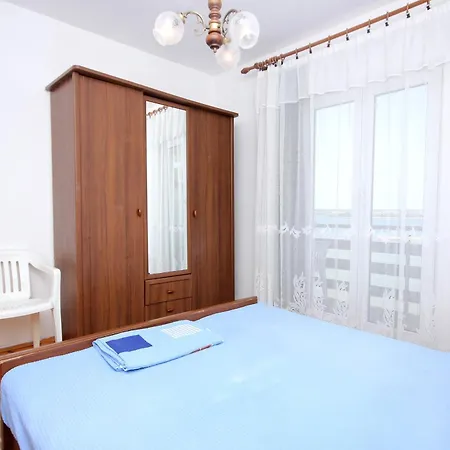 Apartmán Family Friendly Seaside Kraj, Pasman - 699 *