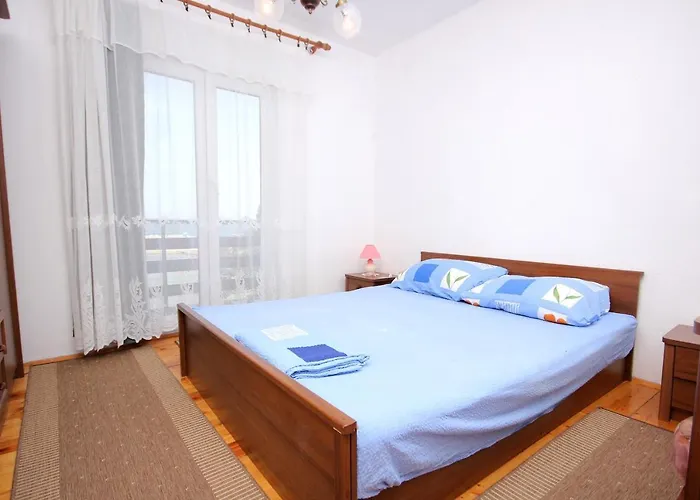 Family Friendly Seaside Kraj, Pasman - 699 Lägenhet Tkon